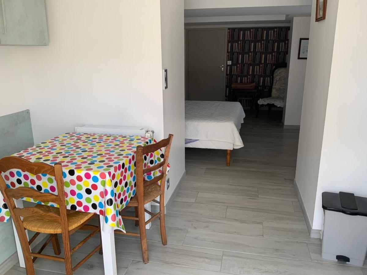 Appartement Le Picot à Marcay  Extérieur photo